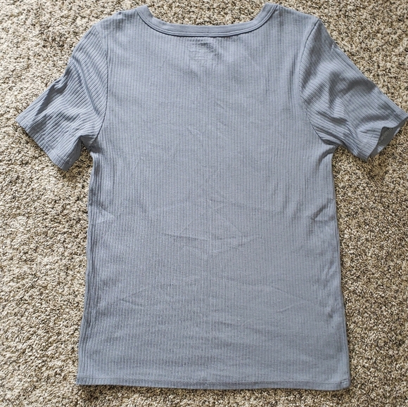 Lucky Brand| NWOT| Set of Three Short Sleeve T-Shirts in Mauve, Mint, and Slate - Picture 6 of 10